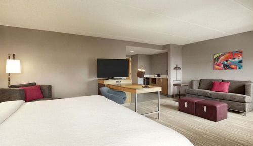 Studio, 2 Queen Beds, Refrigerator & Microwave (Wet bar)