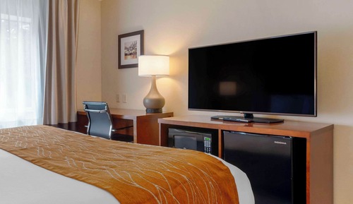 Suite, 1 King Bed, Accessible, Non Smoking