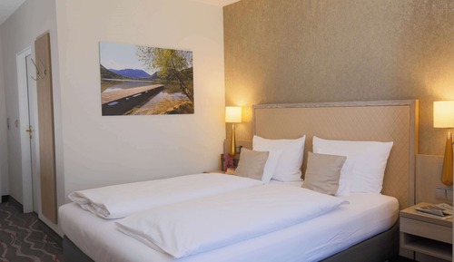 Classic Room, 1 Double Bed (Converts to 2 Twin Beds)