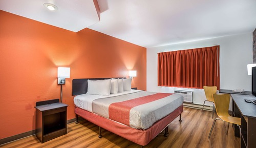 Standard Room, 1 King Bed, Non Smoking