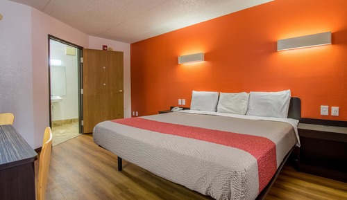 Standard Room, 1 King Bed, Accessible, Non Smoking