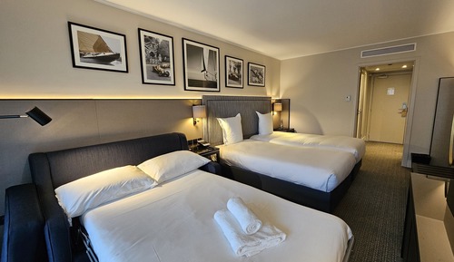Deluxe Room, Multiple Beds