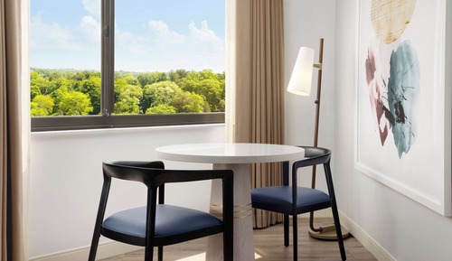 Superior Room, 1 King Bed, Corner