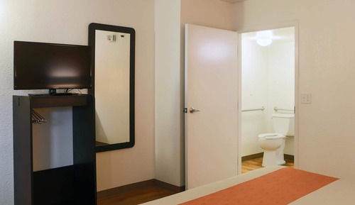 Standard Suite, 1 King Bed, Non Smoking