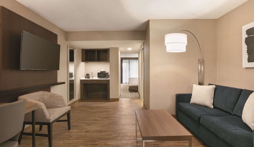 Suite, 2 Double Beds, Accessible, Bathtub