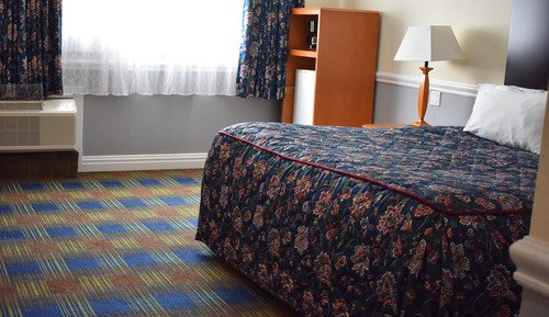 Standard Room, 1 King Bed