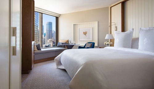 Superior City Accessible Queen Room