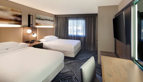 Suite, 2 Queen Beds, Accessible, Corner (Mobility, Bathtub)
