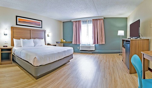 Room, 1 King Bed, Accessible, Non Smoking