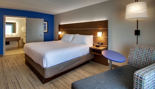 Standard Room, 1 King Bed, Bay View