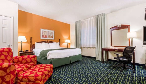 Studio Suite, 1 King Bed, Non Smoking