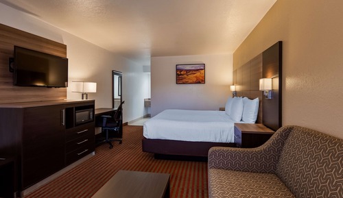 Standard Room, 1 King Bed, Non Smoking (Pet Friendly)