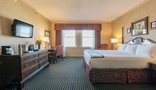 Deluxe Room, 1 King Bed, Non Smoking