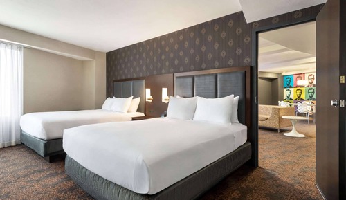 Suite, 2 Queen Beds, Non Smoking (Lincoln One-Bedroom Suite)