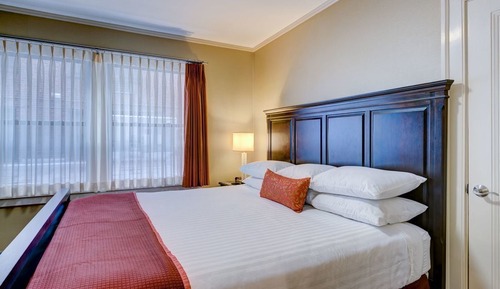 Deluxe Room, 1 King Bed