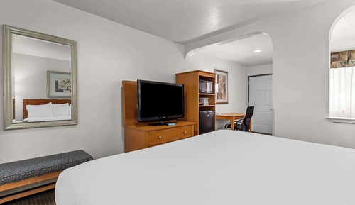 Suite, 1 King Bed, Non Smoking, Refrigerator & Microwave