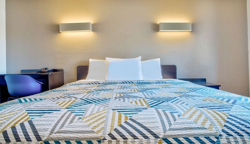 Standard Room, 1 Queen Bed, Smoking