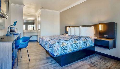 Standard Room, 1 Queen Bed, Non Smoking