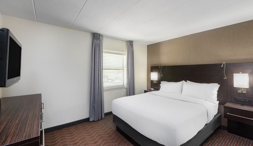Family Room, Multiple Beds