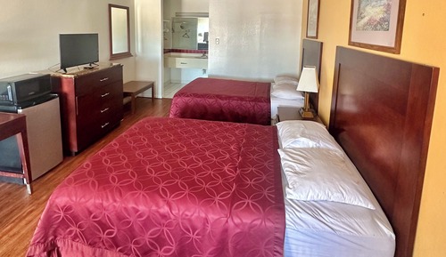 Standard Room, 2 Queen Beds, Non Smoking