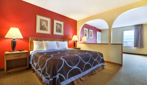 Studio Suite, 1 King Bed, Non Smoking