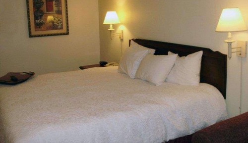 Standard Room, 1 King Bed, Non Smoking