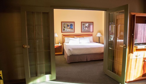 Suite, Accessible, 1 King