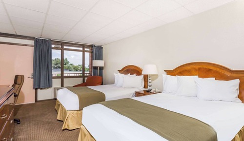 Standard Room, 2 Double Beds, Non Smoking