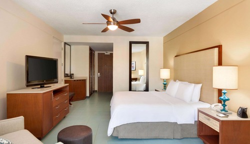 Balcony Pool View Room with 1 King Bed