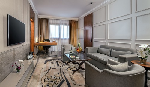 Deluxe Suite