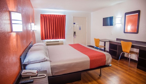 Standard Room, 1 King Bed, Non Smoking