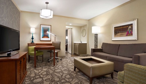Suite, 1 King Bed, Accessible, Bathtub