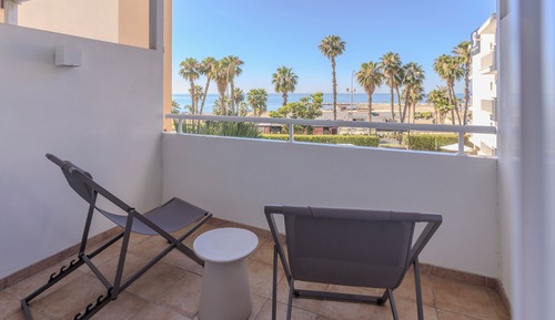 Family Room, Balcony