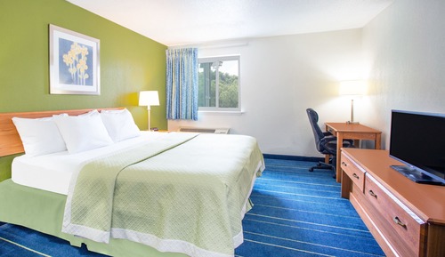 Studio Suite, 1 King Bed, Accessible, Non Smoking