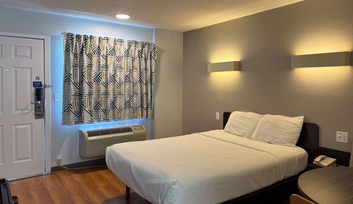 Standard Suite, 1 Queen Bed, Non Smoking