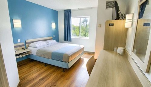 Standard Room, 1 Queen Bed, Non Smoking