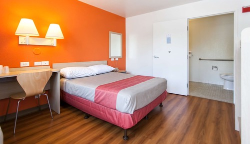 Standard Room, 1 Double Bed, Accessible, Non Smoking