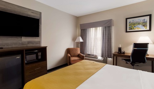 Standard Room, 2 Queen Beds, Non Smoking, Refrigerator & Microwave