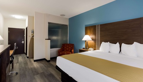 Standard Room, 1 King Bed, Non Smoking, Jetted Tub