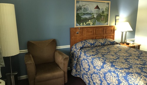 Standard Room, 1 Double Bed, Smoking, Mountain View