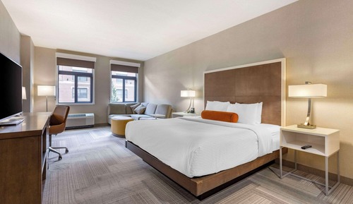 Room, 1 King Bed with Sofa bed, Accessible, Corner (Nonsmoking, Upgrade)