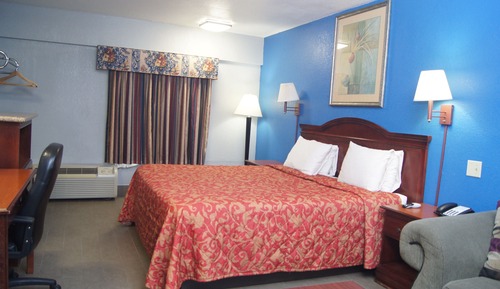 Room, 1 King Bed, Smoking