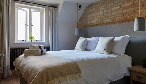 Classic Double Room