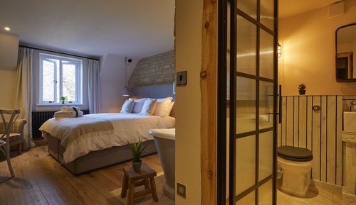 Junior Studio Suite