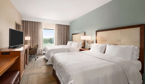 Room, 2 Queen Beds, Accessible, Bathtub