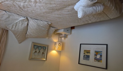King/Twin room with shared bathroom