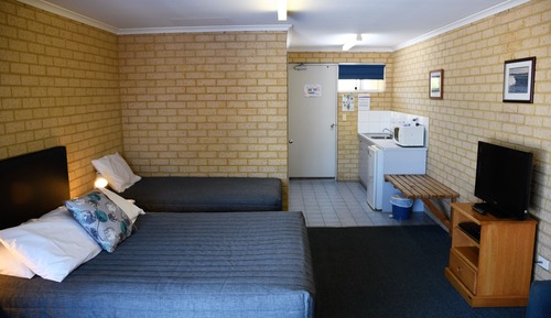 Upstairs Studio Unit 