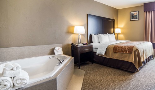 Suite, 1 King Bed, Non Smoking, Jetted Tub
