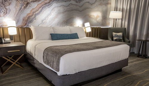 Deluxe Room, 1 King Bed
