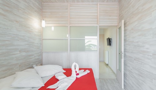 Luxury Studio, 1 Bedroom, Sea View